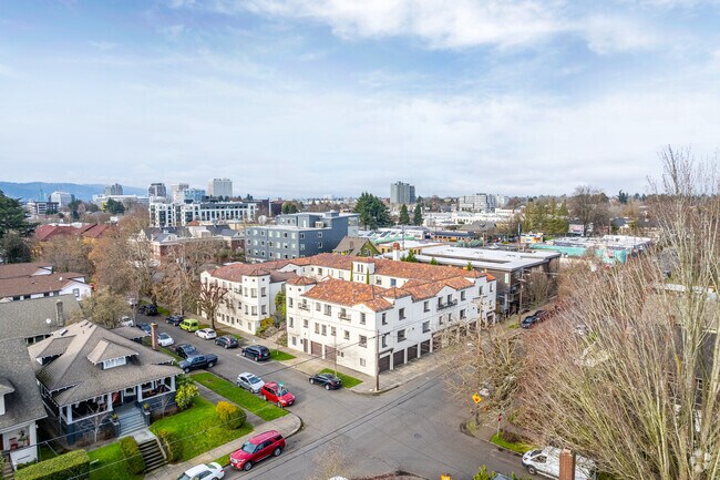 Aerial Photo - 2325 NE Flanders St