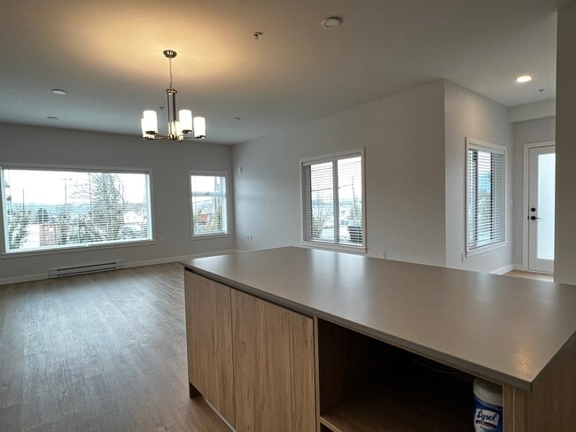 Building Photo - 3700 Burde St