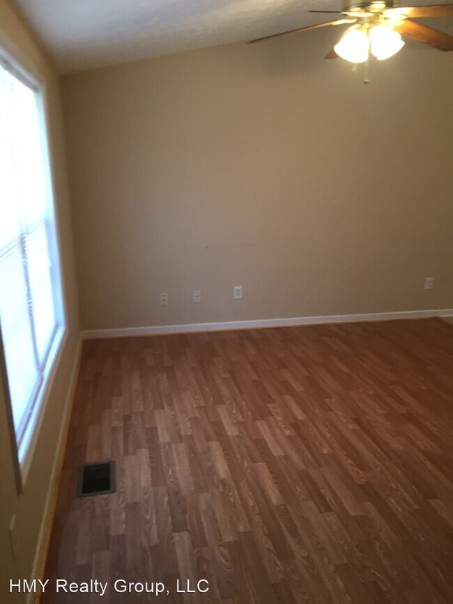 Foto del edificio - 3 br, 1 bath House - 37 Melson St