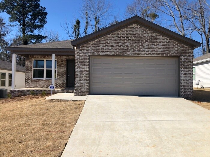 HALF OFF FIRST MONTH'S RENT! House for Rent in Tuscaloosa, AL
