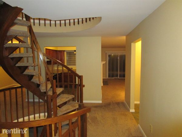 Primary Photo - 9494 Fenwin Dr