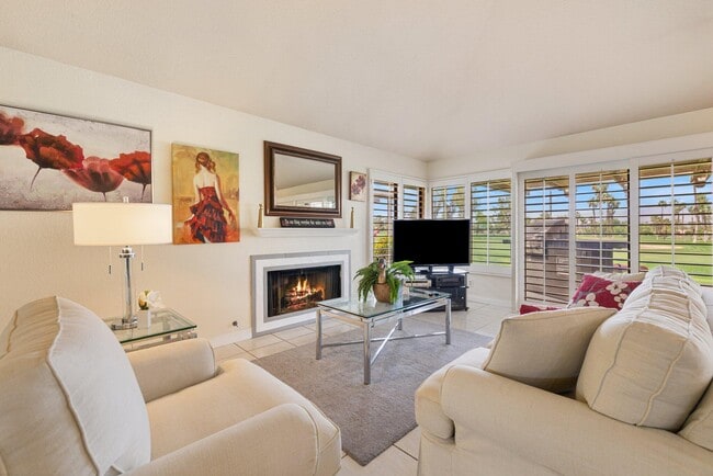 Building Photo - 77784 Woodhaven Dr S