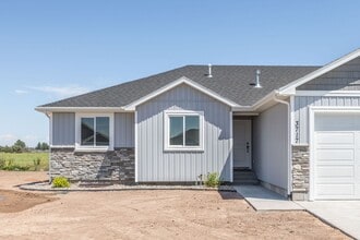 Building Photo - 3717 Razor Cir