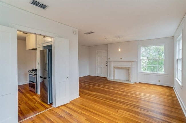 Foto del edificio - 1609 Sunset Ln