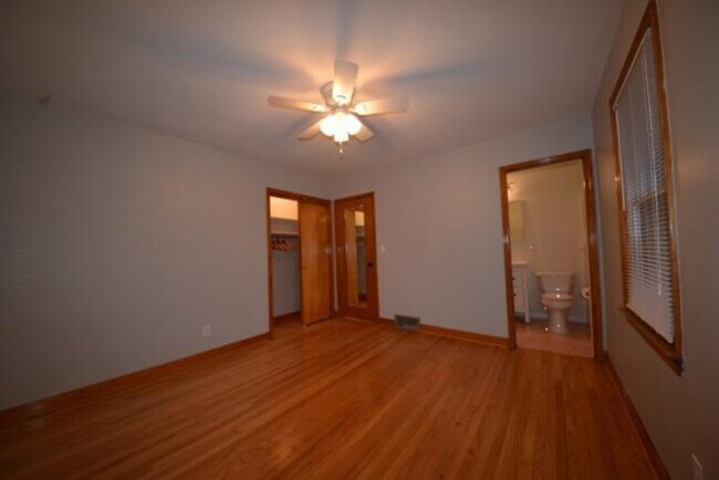Foto del edificio - 2819 Breckenridge Ln, Louisville, KY 40220