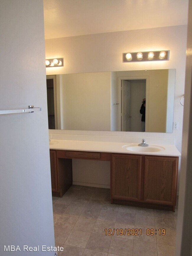 Foto del edificio - 3 br, 2 bath House - 6638 S 18th Ln
