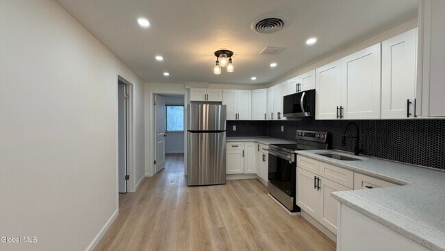Foto del edificio - 305 2nd St