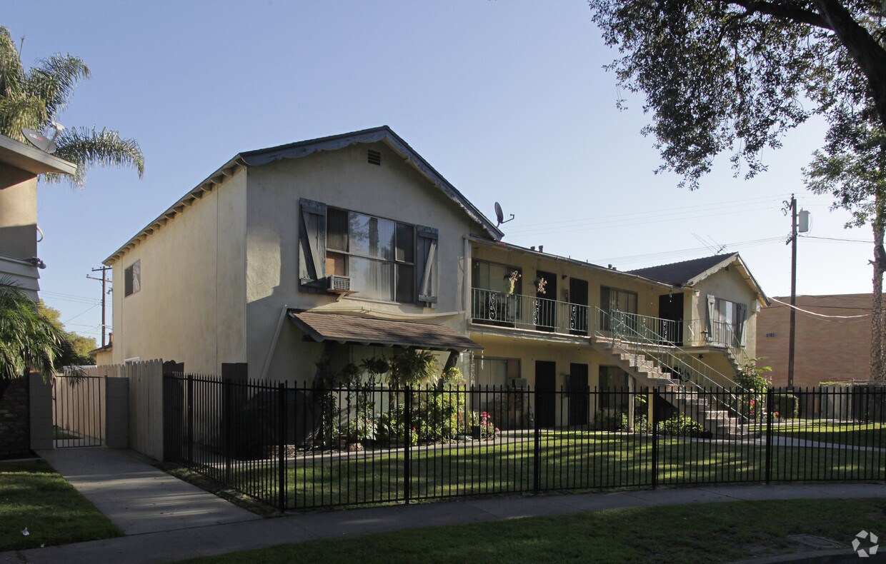Foto principal - 1043 W Porter Ave