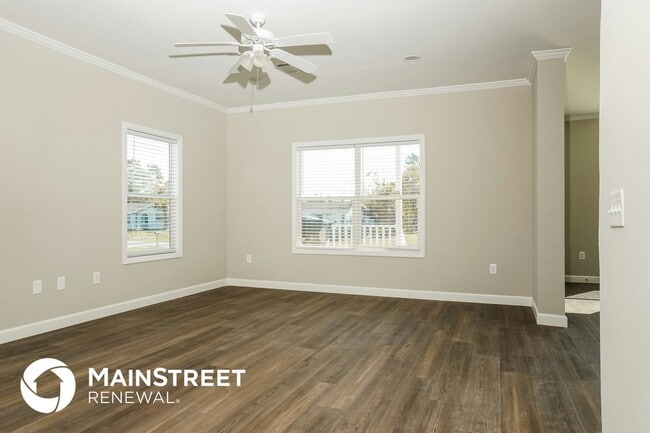 Building Photo - 12315 Tangier St