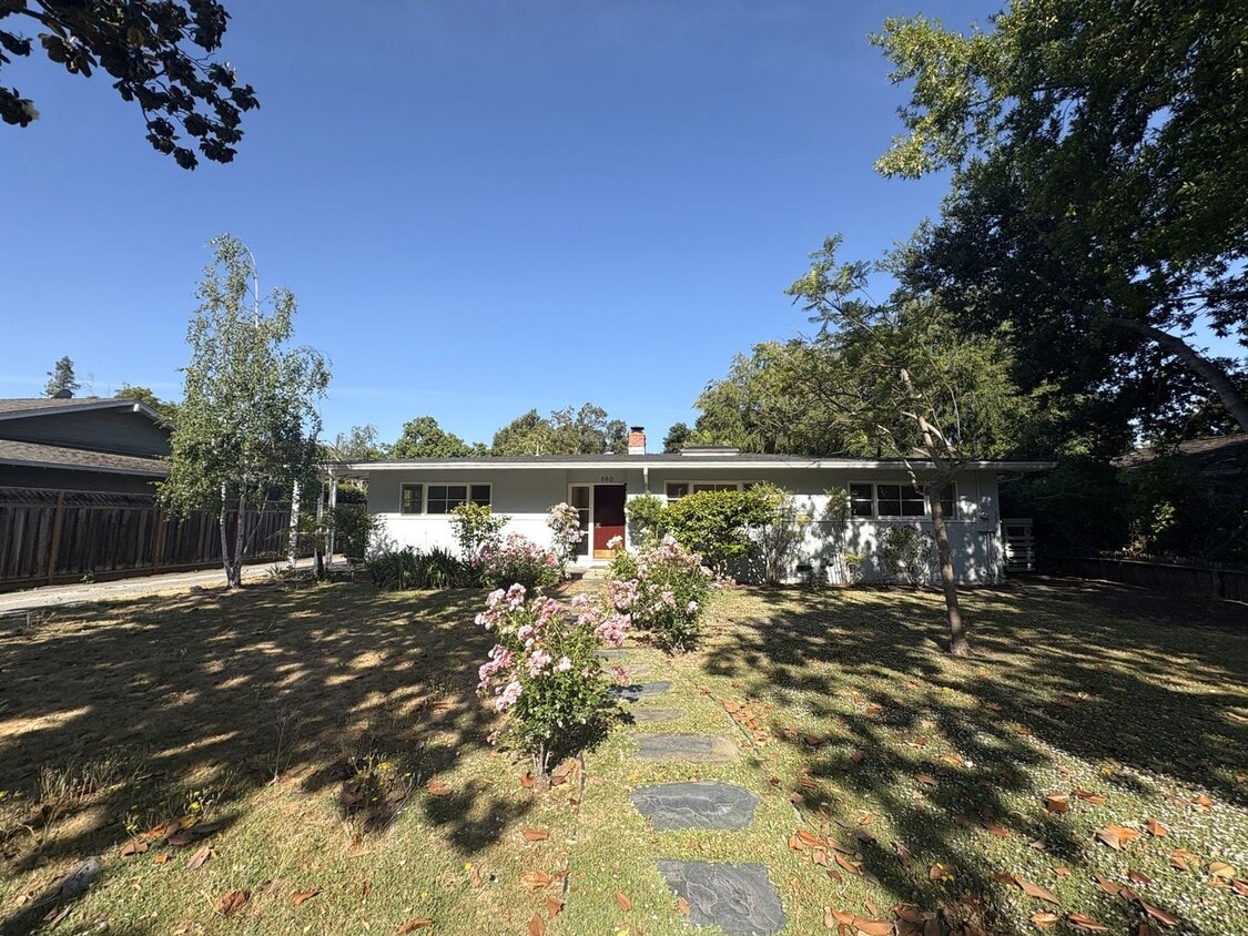 Primary Photo - Charming 4-Bedroom Palo Alto Home with ADU...