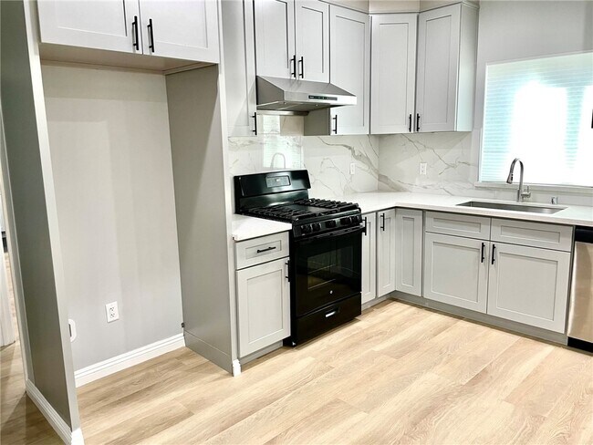 Foto del edificio - 2735 Earle Ave