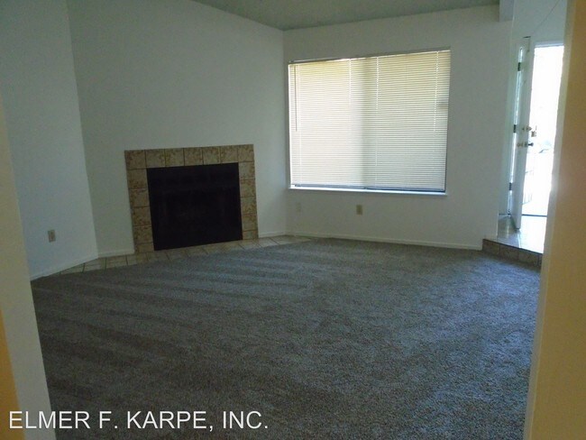 Building Photo - 2 br, 1.5 bath House - 4413 PLANZ ROAD UNIT C