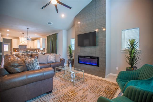 Foto del edificio - 836 E Maddox Ave