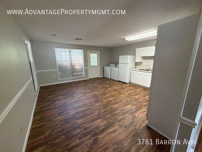 Foto del edificio - 3781 Barron Ave