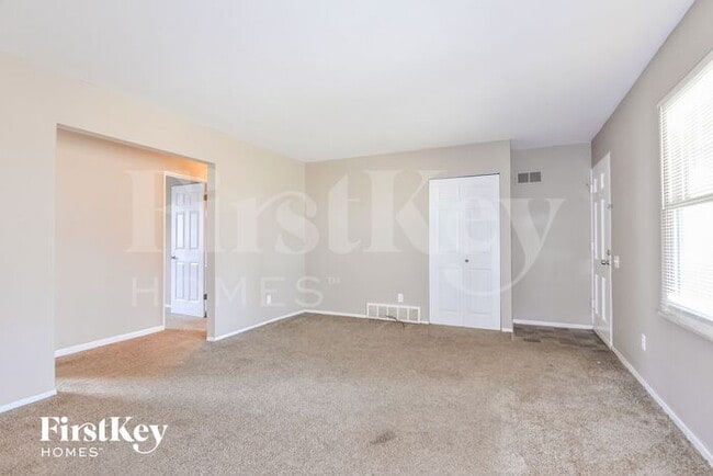 Building Photo - 11150 Mammoth Dr