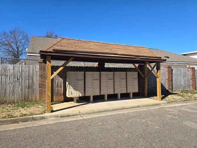 Foto del edificio - 2 Bedroom 2-1/2 Bathroom Townhouse Style Condo