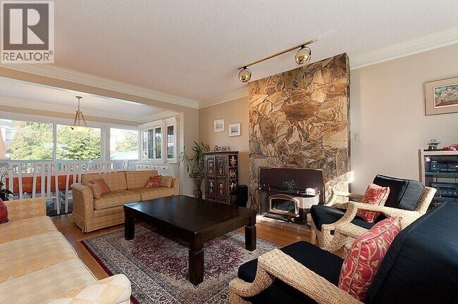 Photo du bâtiment - 115 W 43rd Ave