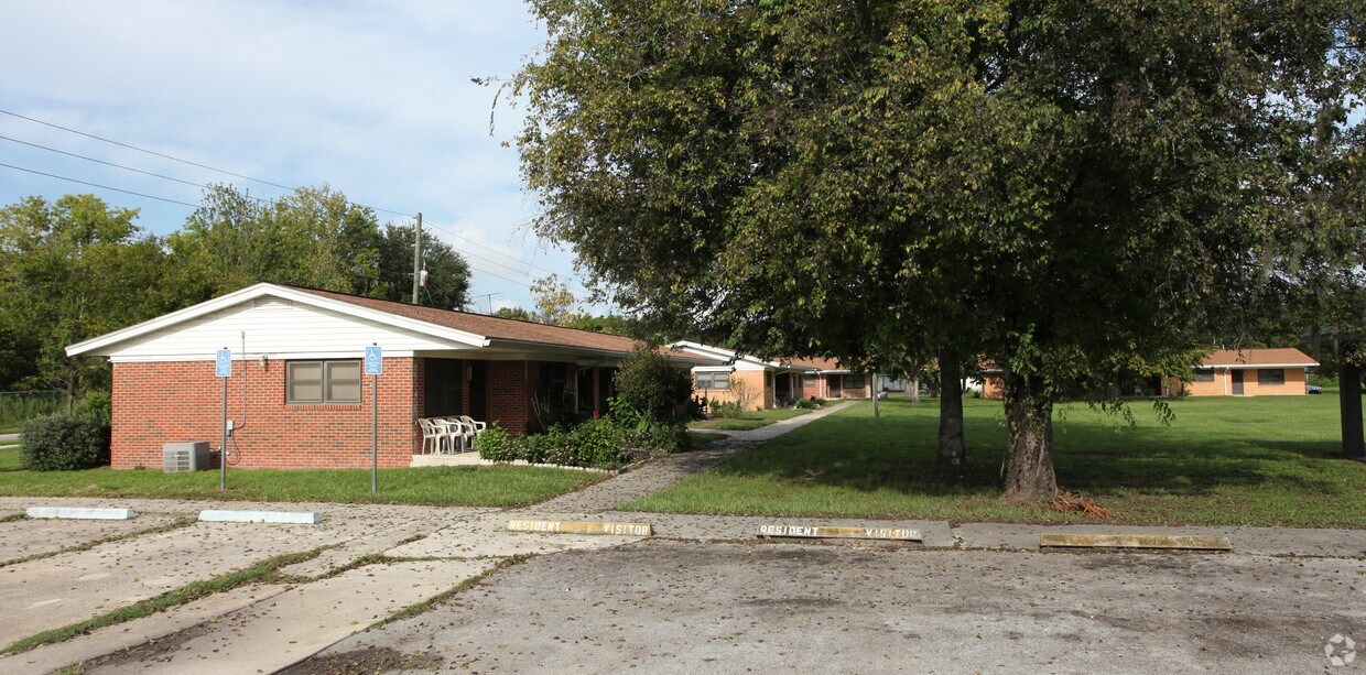 Building Photo - Madison Court
