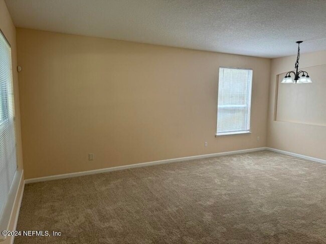 Building Photo - 3520 Shrewsbury Dr