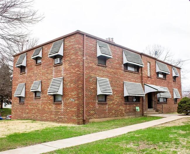 Exterior - 3955 Jamieson Ave