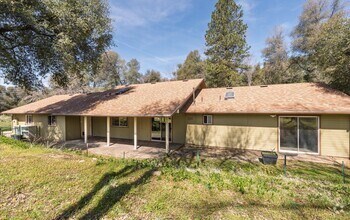 Building Photo - 51674 Rd 426