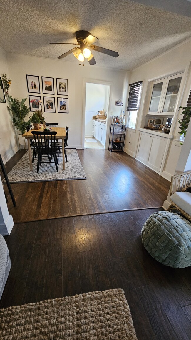 Dining room with built-ins - 832 15th St