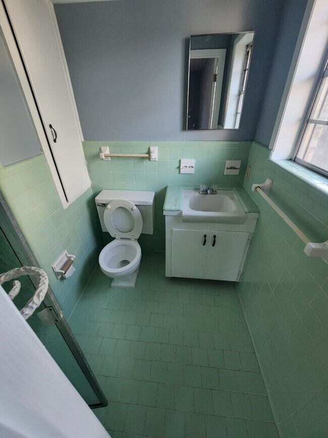 Foto del edificio - Large 3 bed, 2 bath!