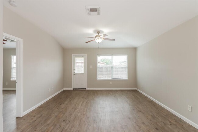 Building Photo - 10823 Barker Gate Ct
