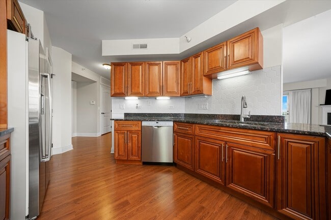 Building Photo - 15630 Park Station Blvd