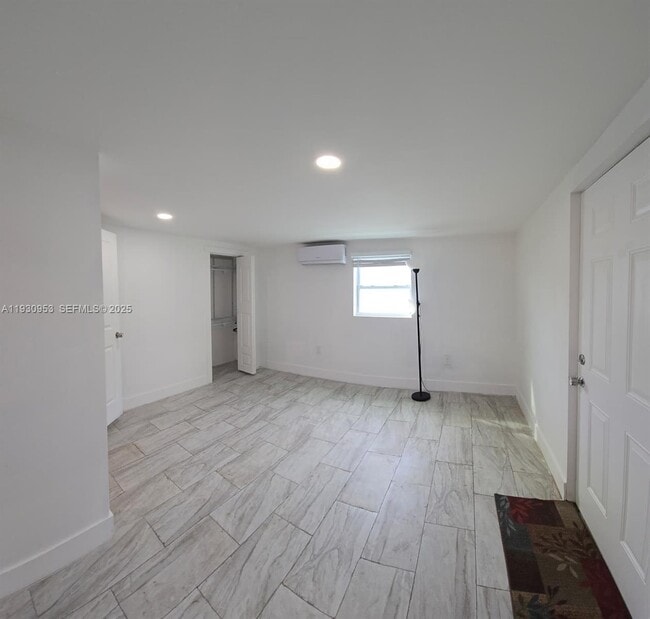 Foto del edificio - 10241 Haitian Dr