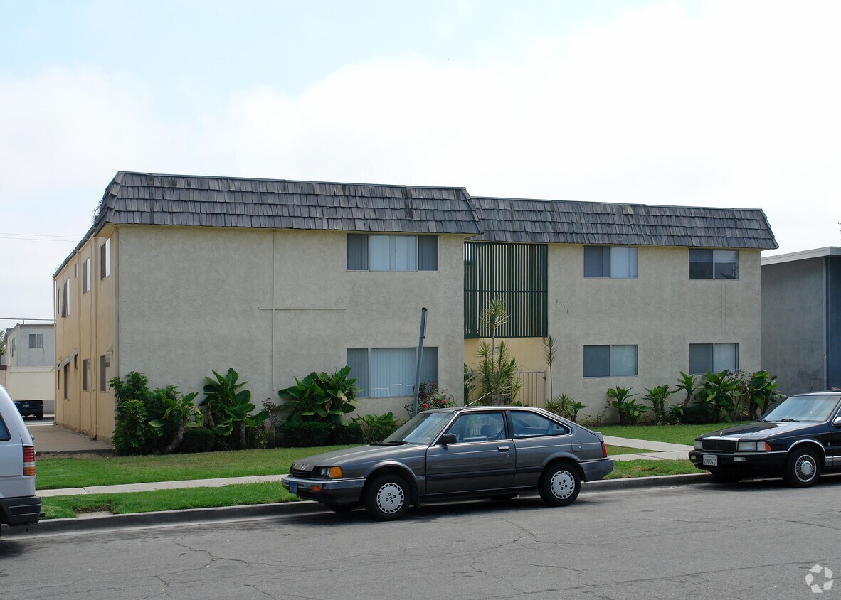 Building Photo - 6376 Whipporwill St