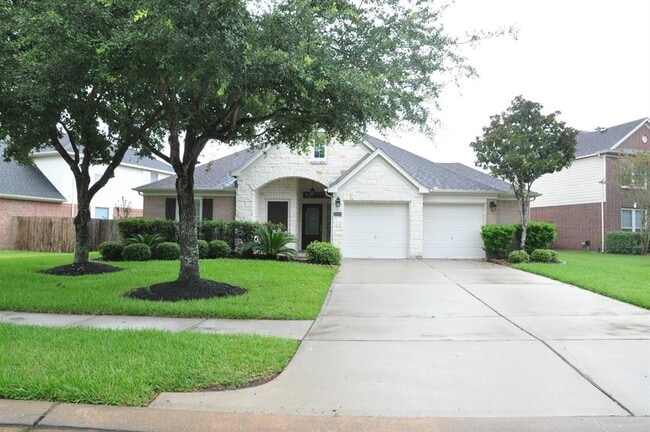 Building Photo - 26639 Summerbend Hollow Ln