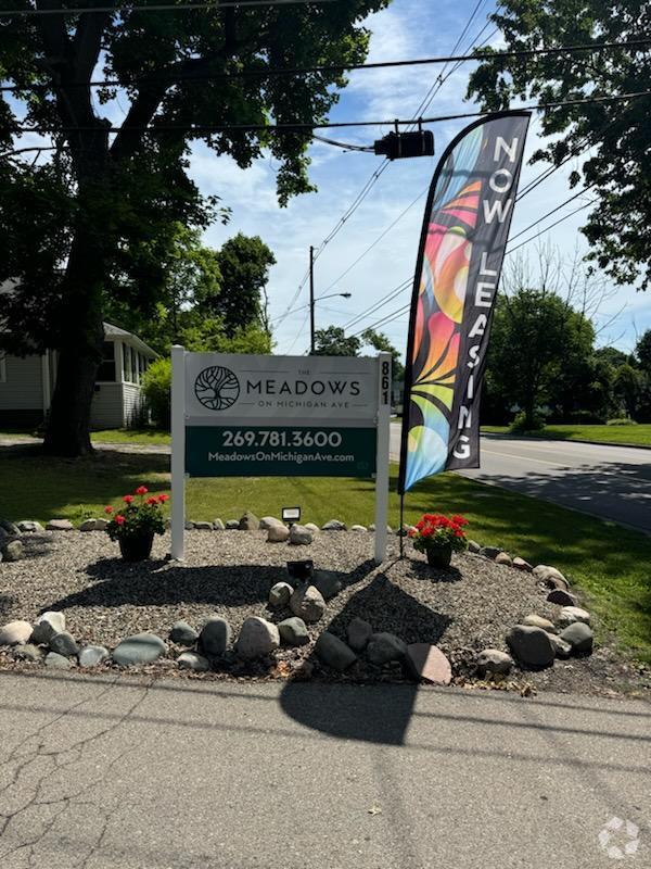 Apartments for rent in Marshall MI with Hardwood Floors 4 Rentals