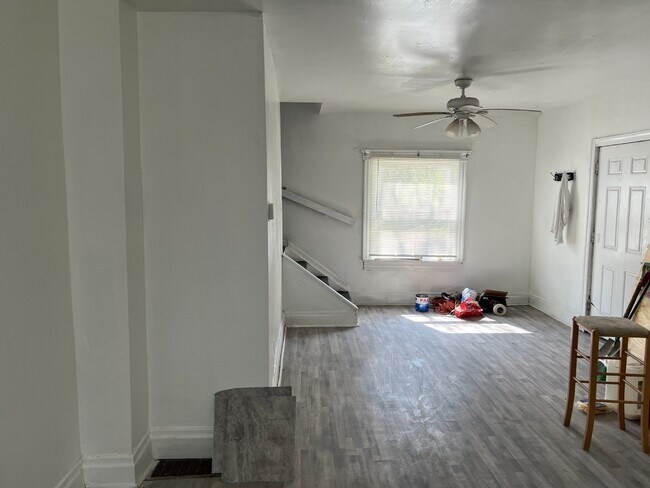 Building Photo - Spacious 4-Bed Cincinnati Home with Huge Yard, Attic & Basement | Newly Renovated