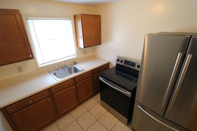 Foto del edificio - Spacious One bedroom Apartment 4 blocks fr...