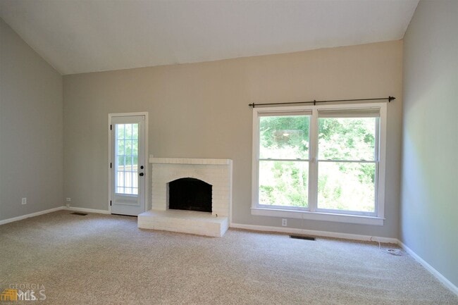 Building Photo - 210 Flat Creek Ct