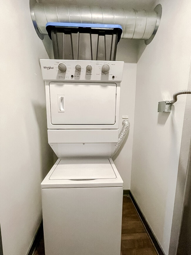 Building Photo - 1261 8th St