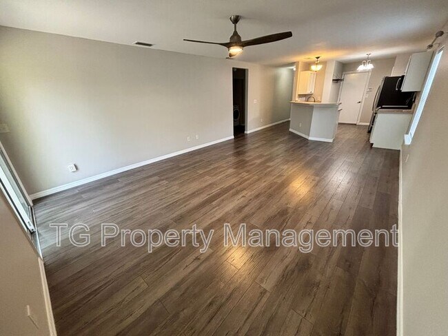 Foto del edificio - 942 Wynfield Cir