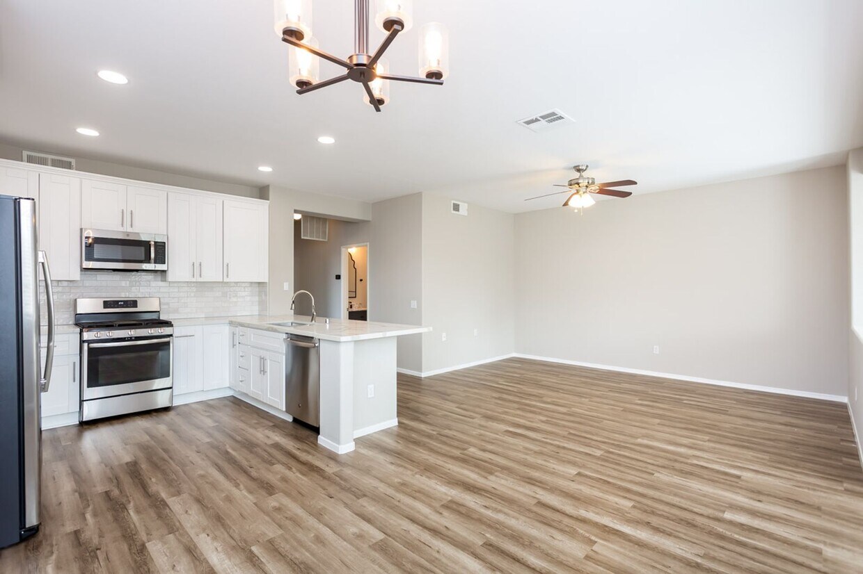 Townhome in Stonecrest Village! Apartments in San Diego, CA