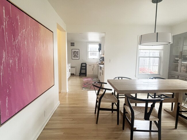 dining room - 6120 N Kent Ave