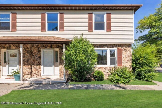 Building Photo - 6B Diamond Dr
