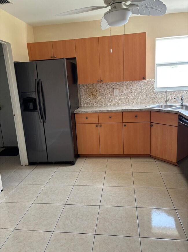 Building Photo - 2596 Starlite Ln