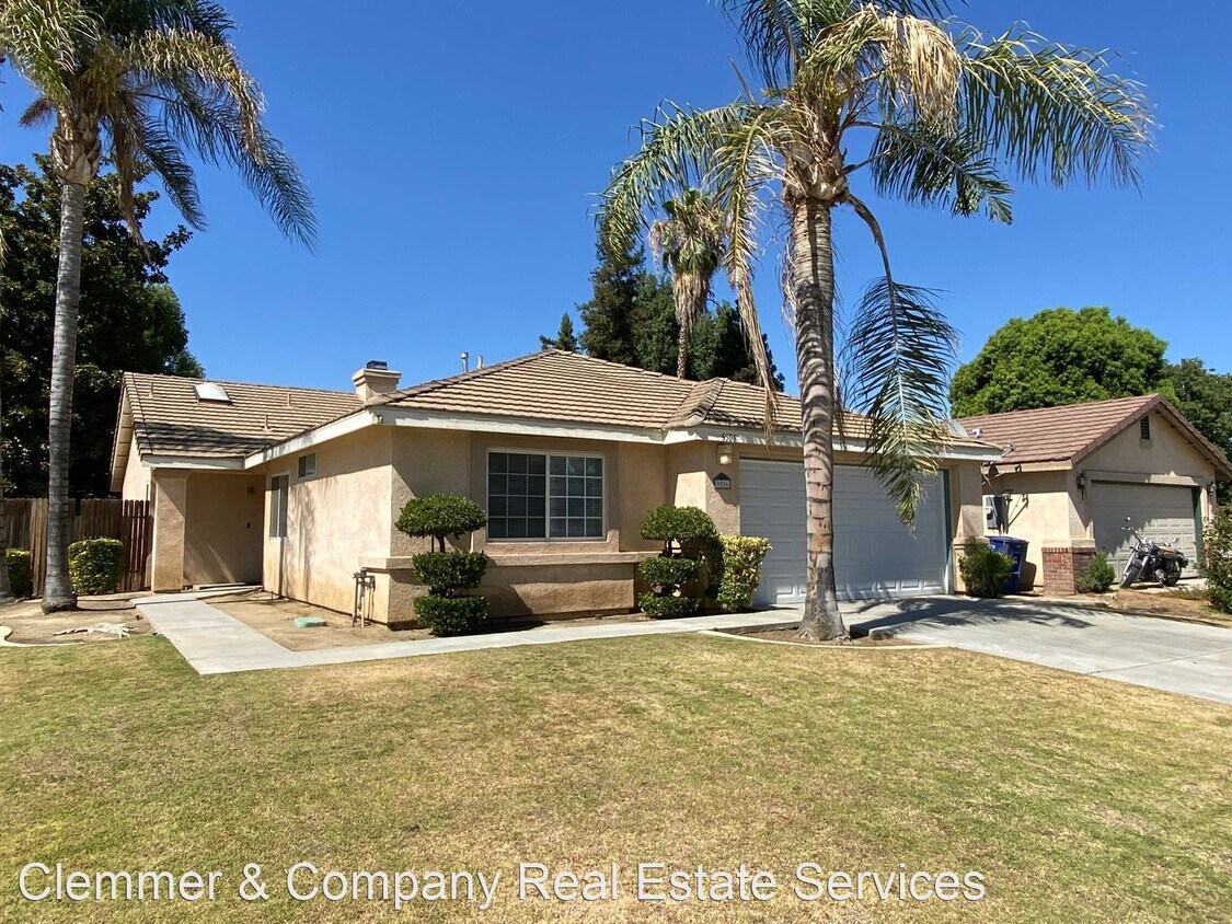 3 br, 2 bath House 9506 Ravenwood Dr House for Rent in Bakersfield