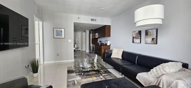 Building Photo - 495 Brickell Ave