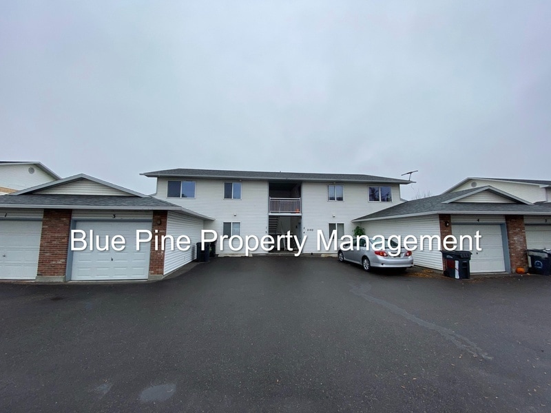 Foto principal - 2102 Stace St