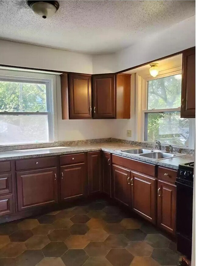 Foto del edificio - 621 N Morgan Ave