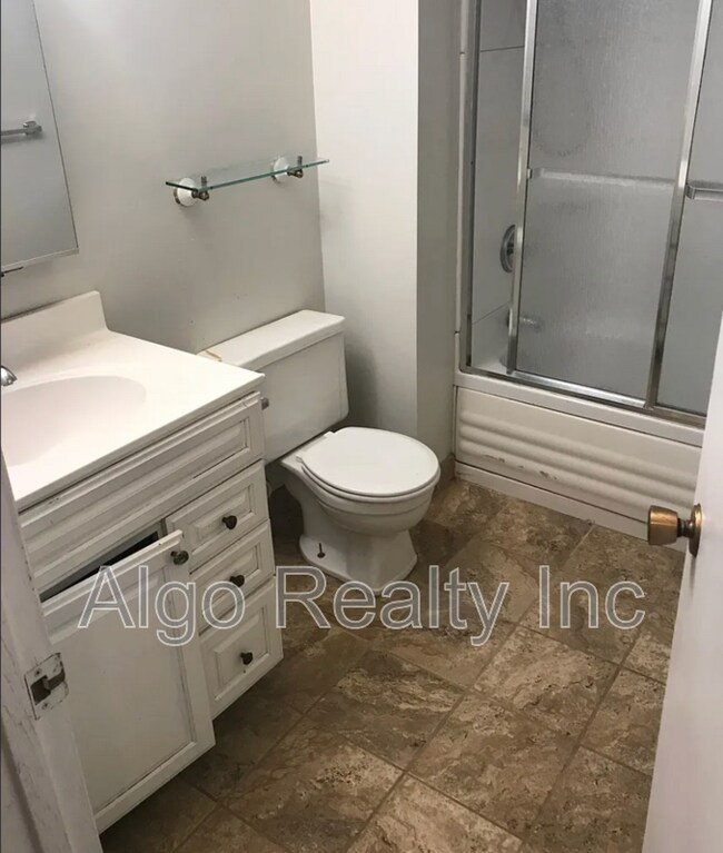 Building Photo - 15598 Garfield Cir