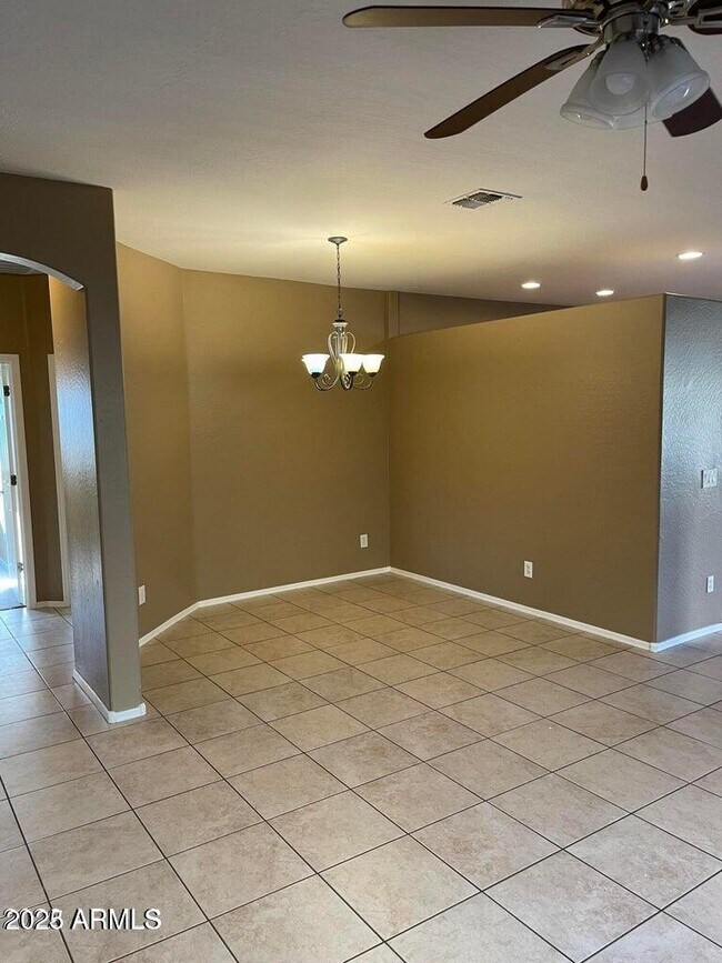 Foto del edificio - 42422 N 46th Ln
