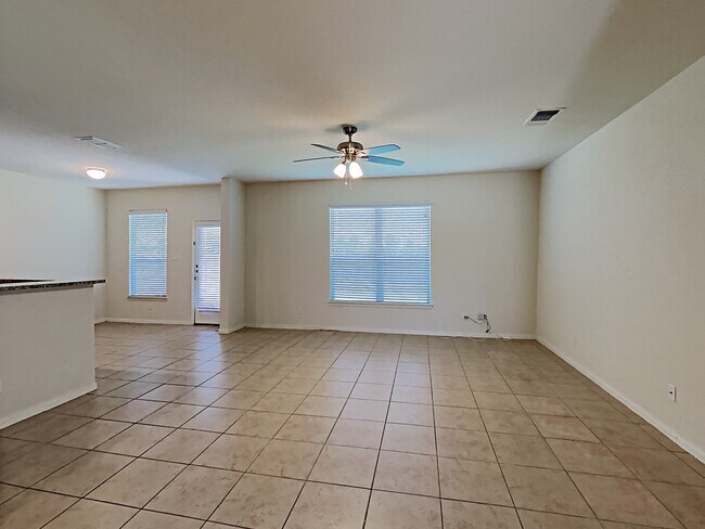 Foto del edificio - 7074 Turnbow