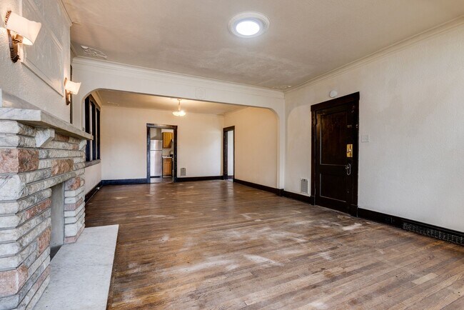 Foto del edificio - 609 E Warrington Ave